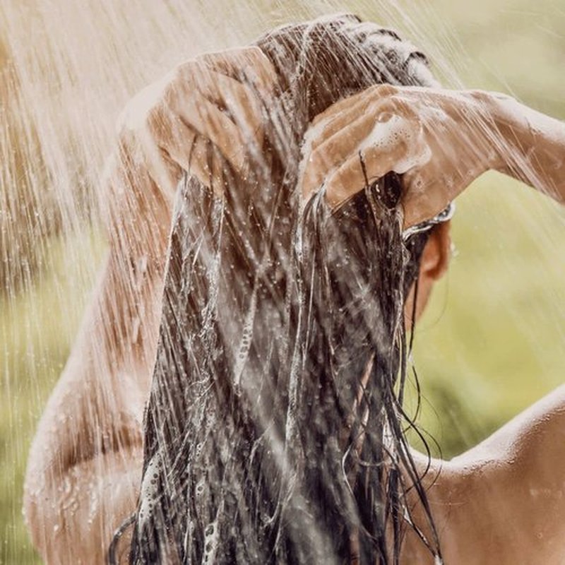 L’OCCITANE Shampoo - Enhance Shine for All Hair Types | Lightweight Cleanser with Irresistible Almond & Citrus Verbena Scent