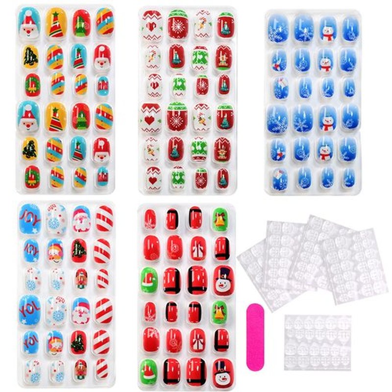 120pcs Kids Press on Nails for Christmas Children Girls Press on Short Artificial Fake Nails Cute Full Cover Square Acrylic Stick On Nail Tip for Girls Kids Nail Art Decoration