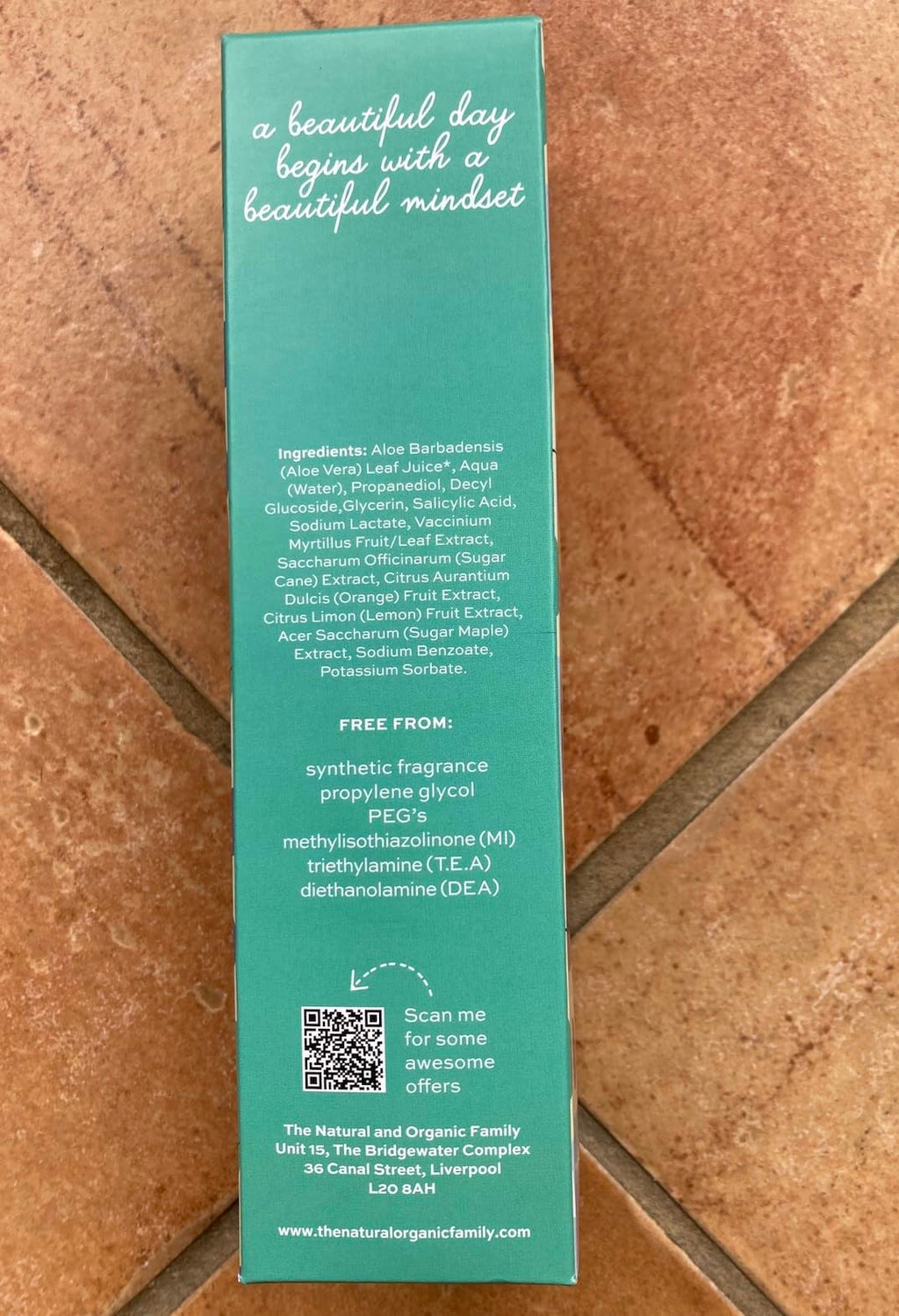 The Natural and Organic Family Clarifying Face Wash with Salicylic Acid - Facial Cleanser for Oily, Normal, and Combination Skin - Exfoliating, Pore Minimizing Formula for Teens