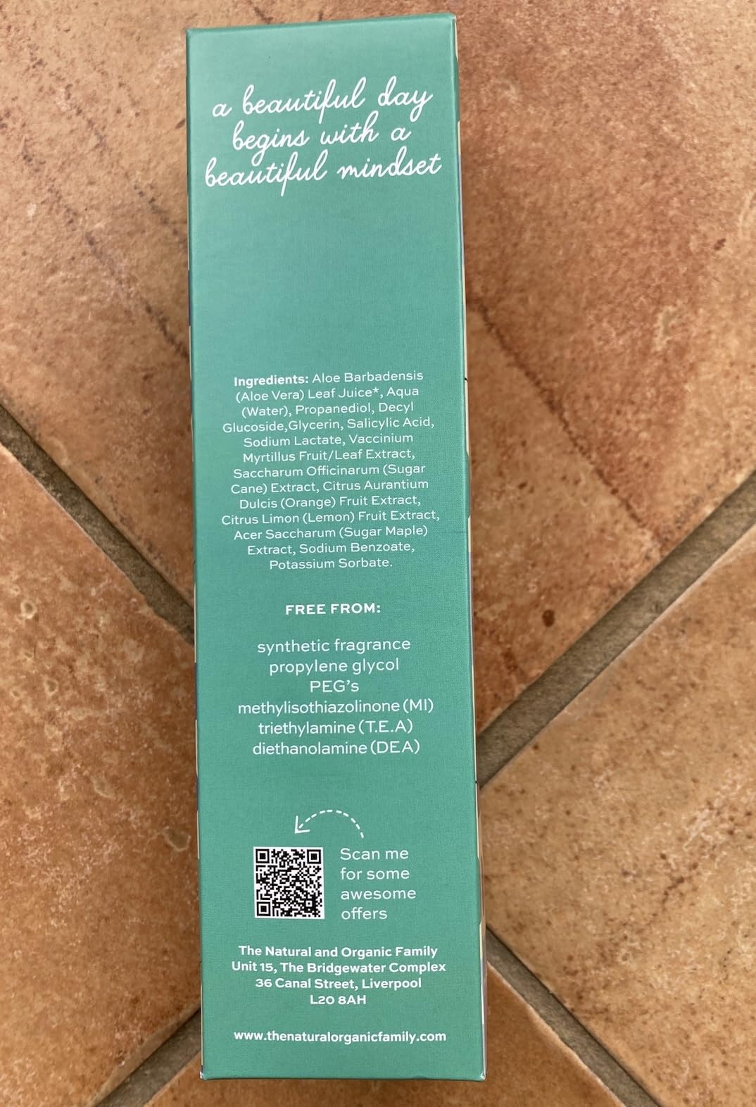 The Natural and Organic Family Clarifying Face Wash with Salicylic Acid - Facial Cleanser for Oily, Normal, and Combination Skin - Exfoliating, Pore Minimizing Formula for Teens