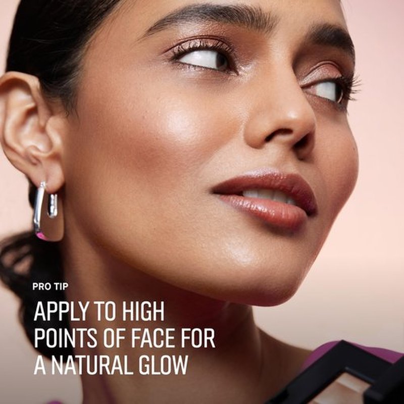 Bobbi Brown Highlighting Powder | Pearl-Infused Highlighter Makeup For Luminous Cheeks & Eyes | Gel-Powder Hybrid, 0.28 Ounce, Peach Glow