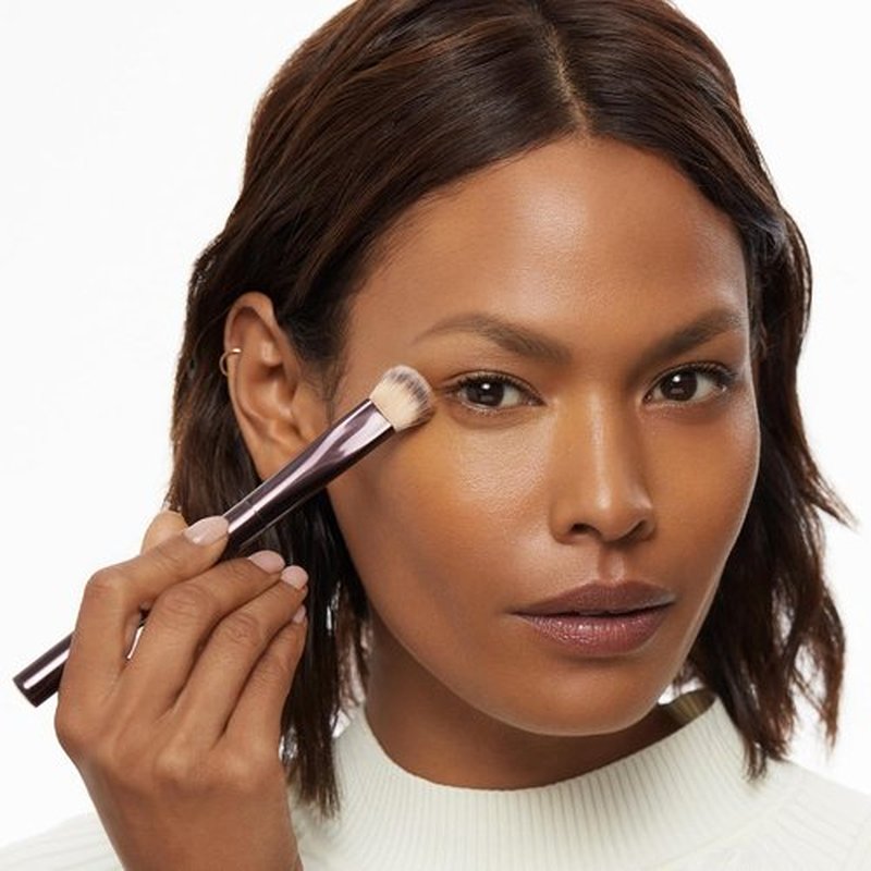 Hourglass Vanish Seamless Finish Concealer Brush - Flawless Application Tool for All Skin Types