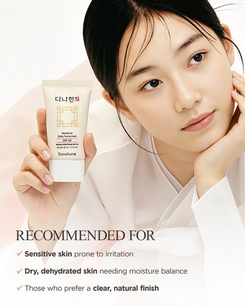 Danahan Moisture Daily Sunscreen SPF 50 Broad Spectrum – No White Cast, Lightweight Korean Face Sunscreen | Hybrid UV Protection with Ginseng & Niacinamide, 1.7 oz