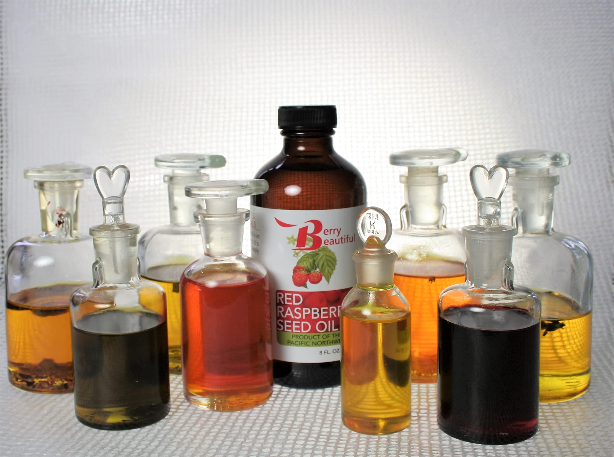Red Raspberry Seed Oil - 8 fl oz - Cold-pressed by Berry Beautiful from Raspberries grown by Northwest Berry Co-op farmers
