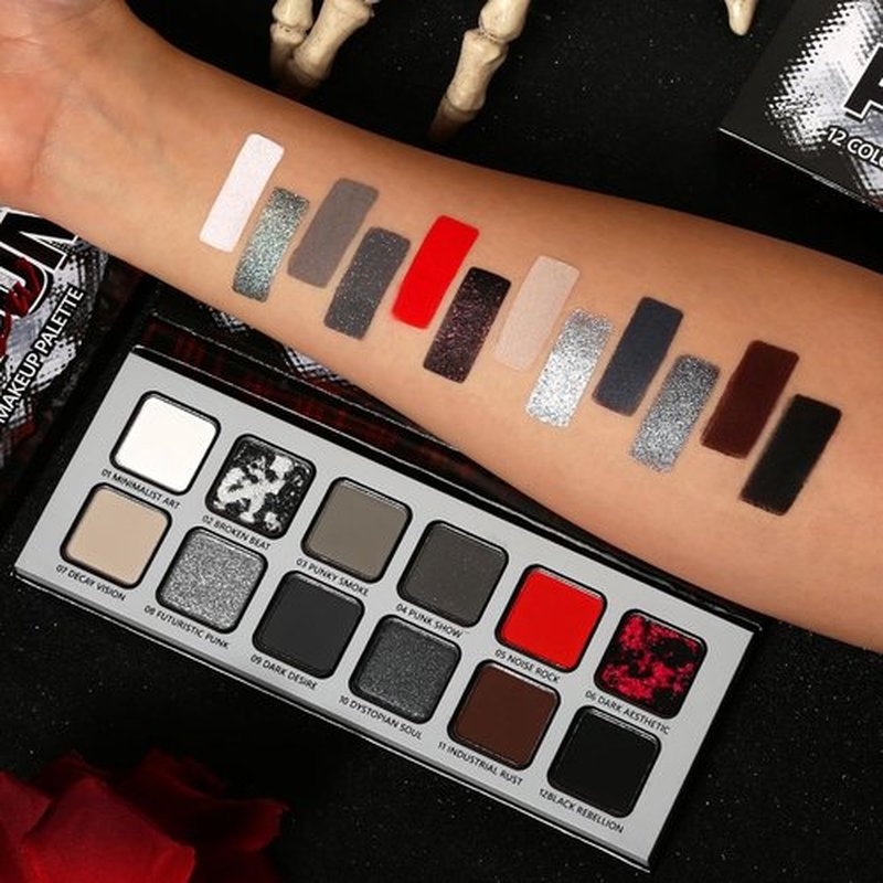 Skiennix Goth Makeup Palette - 12 Highly Pigmented Smokey Eyeshadows in Black, Gray, Red & More