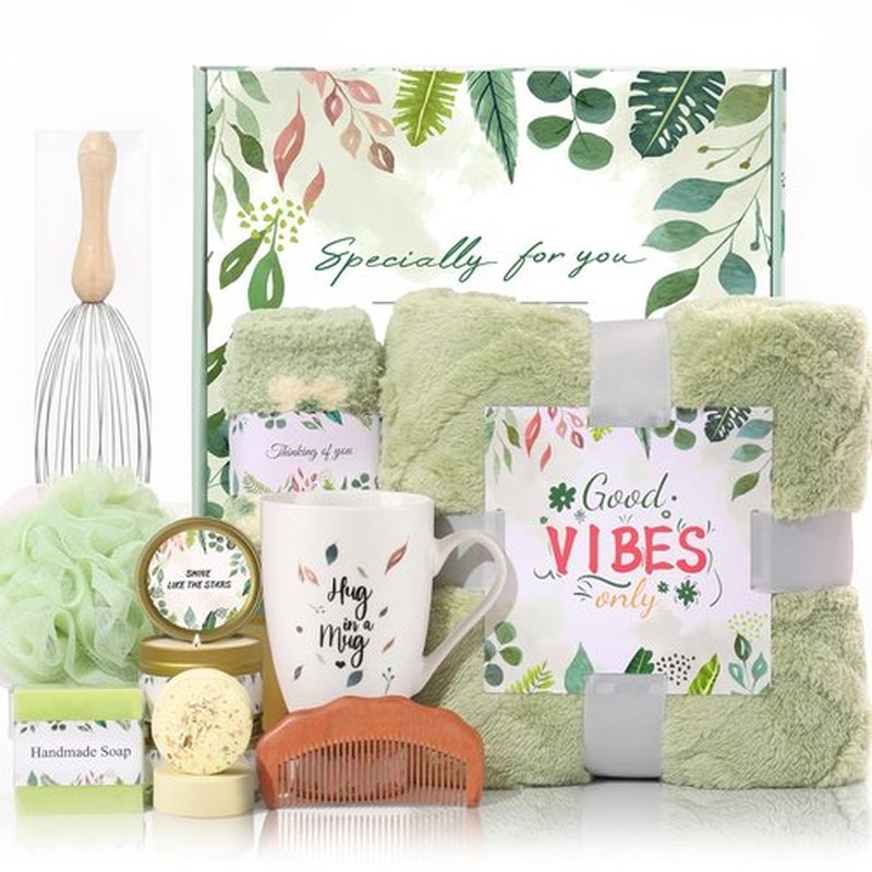Solemon Green Gift Baskets for Women - Care Package for Women, Mom, Her, Wife, Sisters, Friend, Coworker, Grandma, St Patricks Day gifts