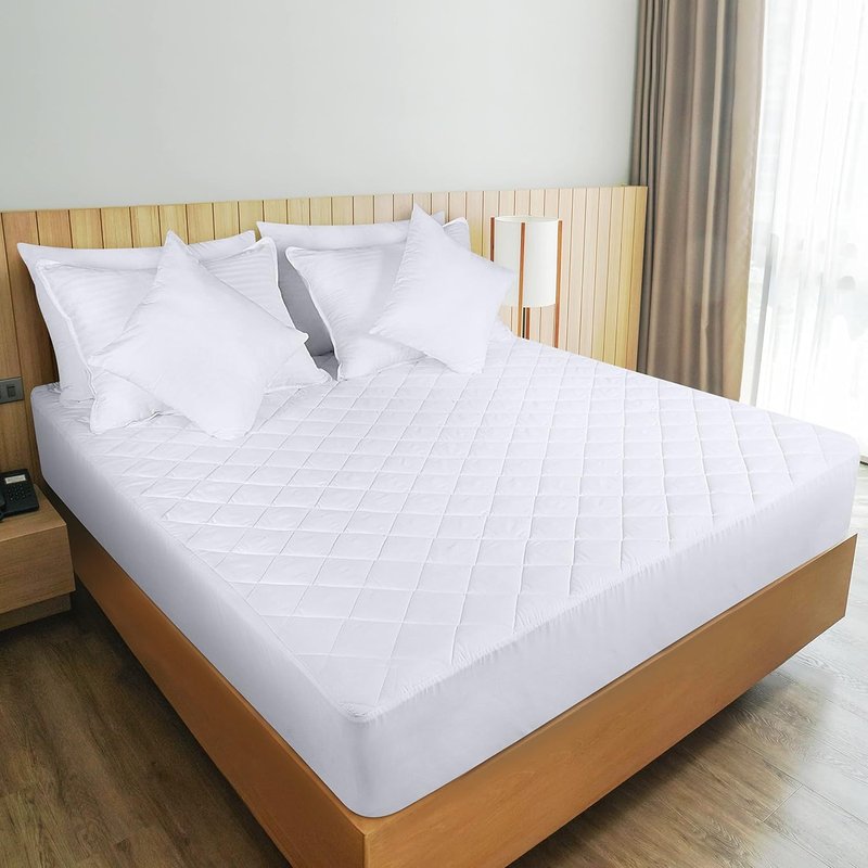 Utopia Bedding Quilted Mattress Pad - Queen Size Deep Pocket Protector | Machine Washable (White)