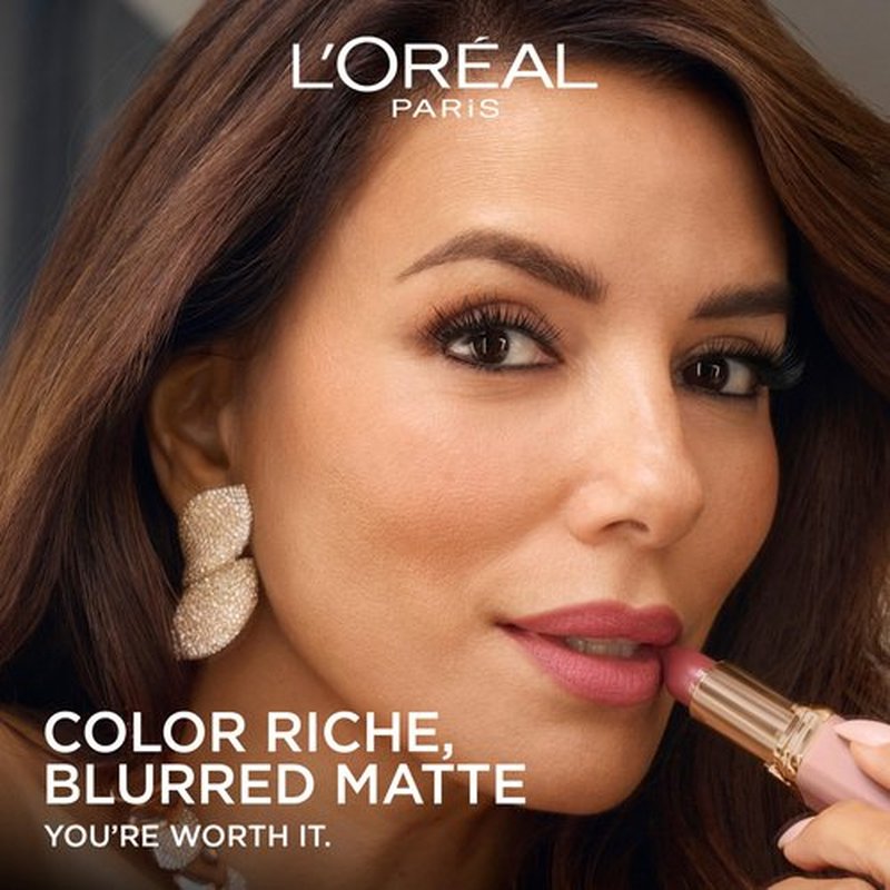 L'Oreal Paris Colour Riche Blurred Matte Lipstick for Moisturized Lips, Lip Makeup with Argan Oil and Vitamin E, Worth It
