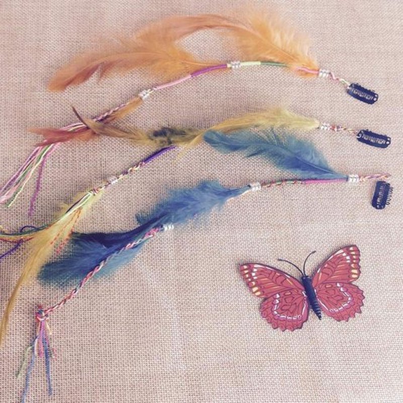 6 Pcs Hair Feather Clip in Handmade Boho Hippie Feather Clip Pirate Hair Accessories Halloween Hair Accessories Clips Festival Accessories for Girls Women Make Up Hair Styling