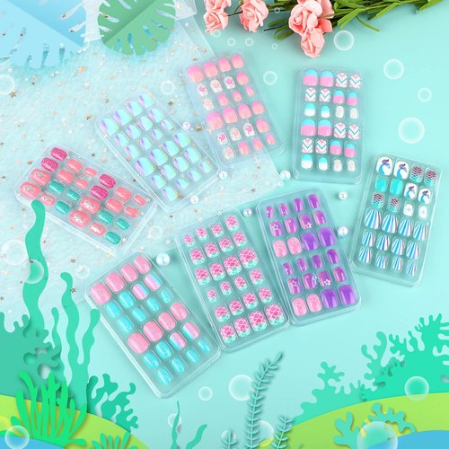 JANYUN 192Pcs Fake Stick on Nails for Kids Pre-glue Full Cover Short False Nail Tips Stick on Nails for Kids Children Lovely Gift Girls Nail Art Decoration
