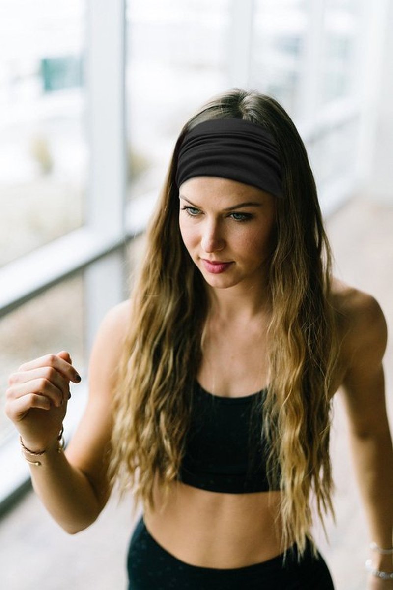 Huachi 4 Packs Bow Headbands for Women Girls, Wide Head Bands for Women's Hair Non Slip Soft Elastic Hair Bands, African Thick Workout Gym Turban Bandanas Head Wraps Hair Accessories (Fashion)