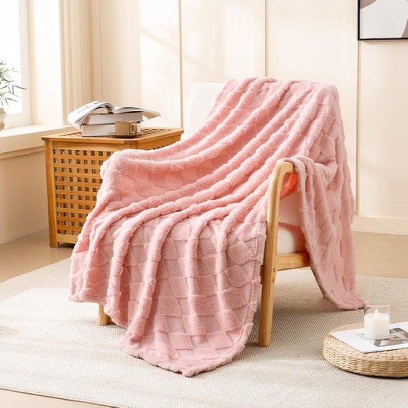 Skiennix Pink Throw Blanket - Cozy Lightweight Fleece for Couch & Sofa | 50x60 Inches, Diamond Checkered Pattern