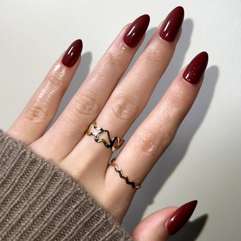 Fomkrio Wine Red Short Press On Nails Almond Acrylic Solid Fake Nails for Women Girls Holiday Valentine's Day, 15 Sizes - 30Pcs Manicure Nail Kit
