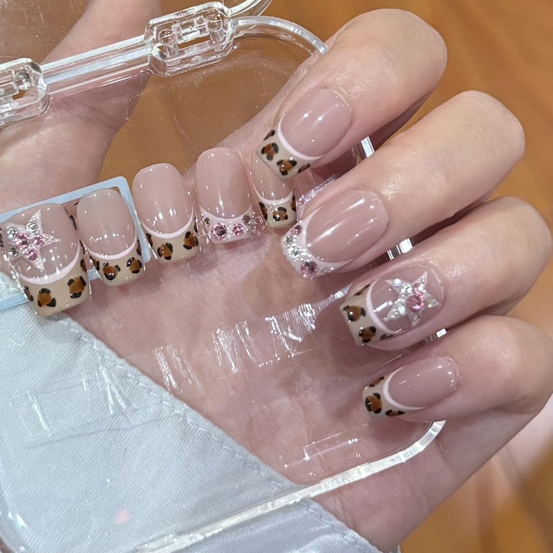 VYNYJOAN 15PCS Press On Nail Storage Box Fake Nail Container Packing Box With Adhesive Double Sided Tape for Nail Art Storage (Not Include Press On Nail)