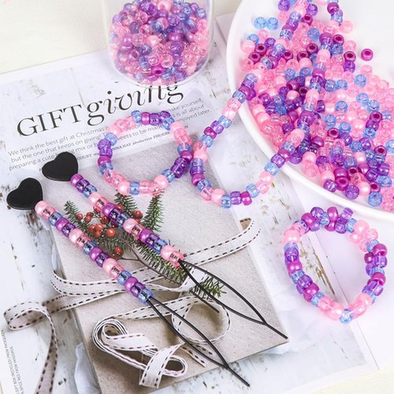 Snoghmil 1600pcs Hair Beads Kit Including 600pcs 9x6mm Glitter-Purple Pony Beads, 1000pcs Elastic Rubber Bands, and 5pcs Quick Beaders for Kids Hair Braids