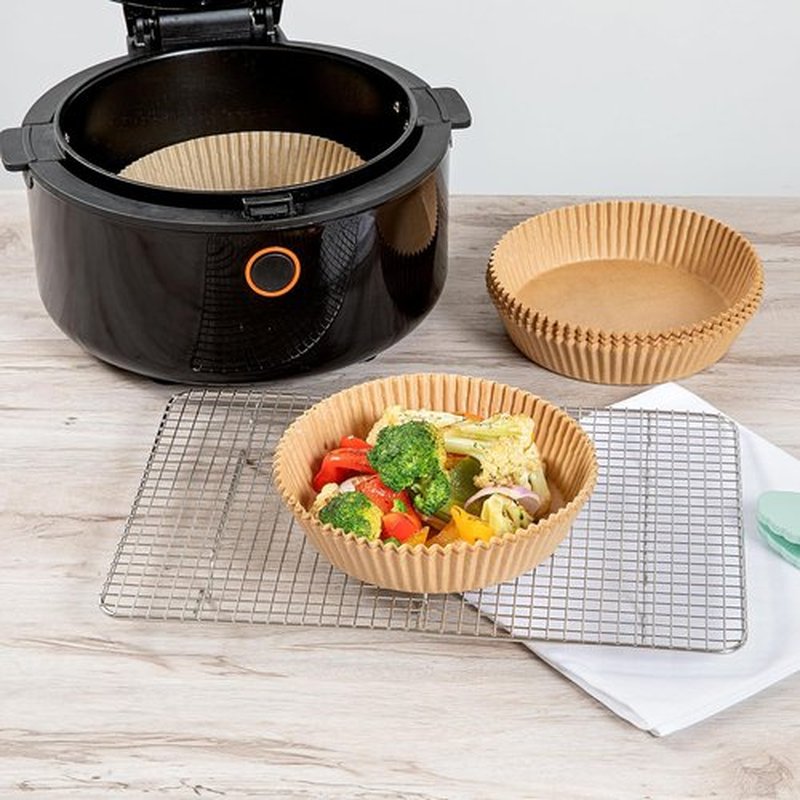 Restaurantware Air Fryer Liners - 100 No-Stick Silicone Coated, Unbleached Food-Grade Paper | 6.3 x 6.3 x 1.8 Inch