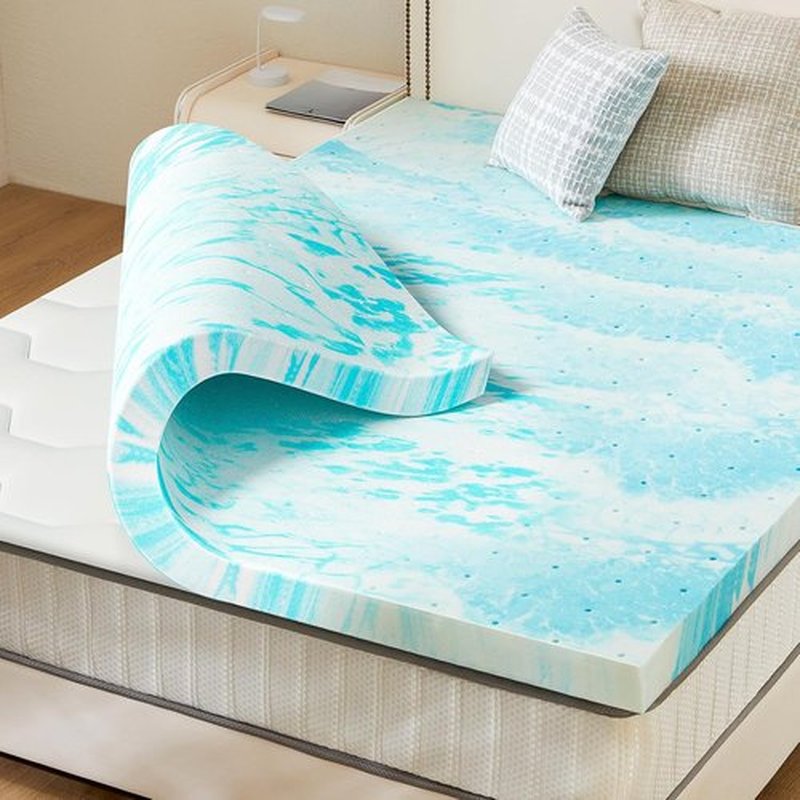 Sweetcrispy Memory Foam Mattress Topper - 2 Inch Thick Gel Infused Cooling Pad for California King Bed | CertiPUR US Certified, Ventilated
