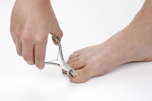 Seki Edge Professional Nail Nipper (SS-202) - Stainless Steel Nail Nippers Easily Cut Thick Toe Nails & Ingrown Toenails - Pedicure Tools for Men & Women - Salon, Spa, & Home Use - Made in Japan