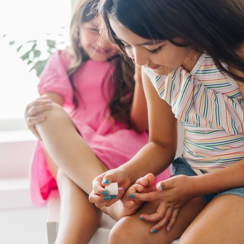 Piggy Paint | 100% Non-Toxic Girls Nail Polish | Safe, Cruelty-free, Vegan, & Low Odor for Kids | PURRfect Paws Pet (4 Polish + Nail Art Gift Set)