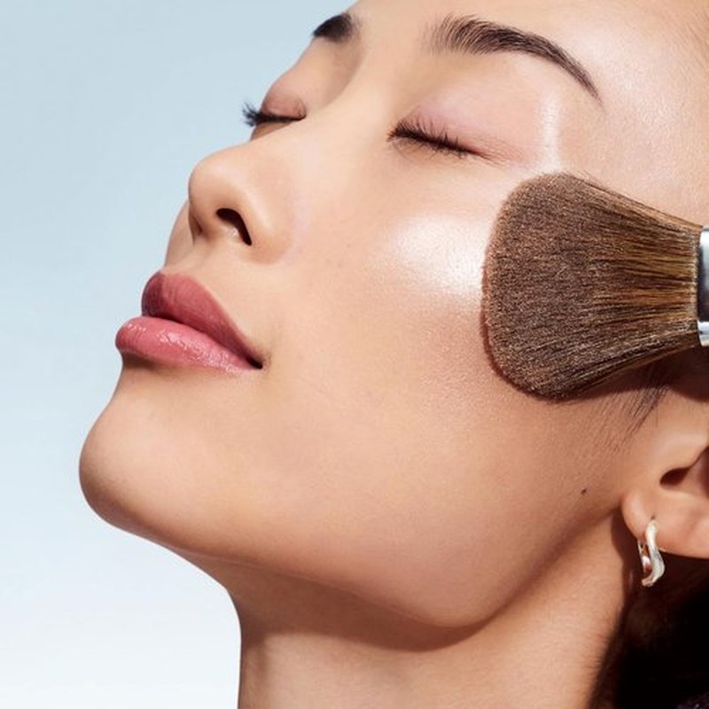 Clinique True Highlight Weightless Illuminator - Luminous Glow for Natural Radiance