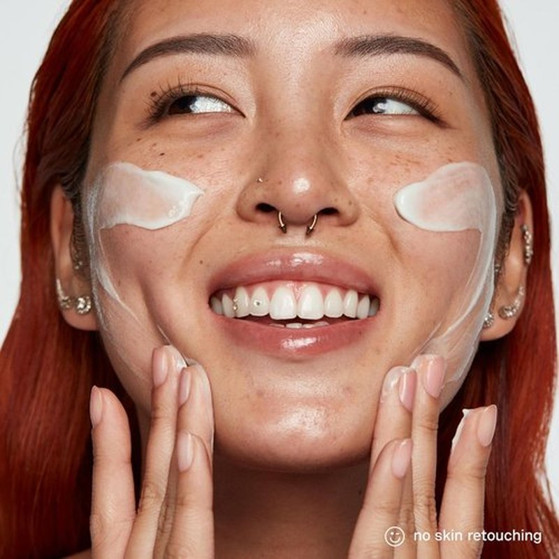 Kate Somerville On The Glow Kit - Travel-Size Skincare Set for Radiant Skin with ExfoliKate Cleanser & Moisturizer