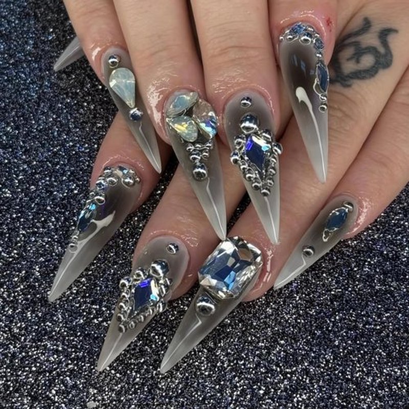 BABALAL Goth Press on False Nails Black Glue on Fake Nails - Long Stiletto, Rhinestone Charm Luxury, Bling Handmade Claw Design, 24Pcs Glossy Acrylic Nails for Women Girls