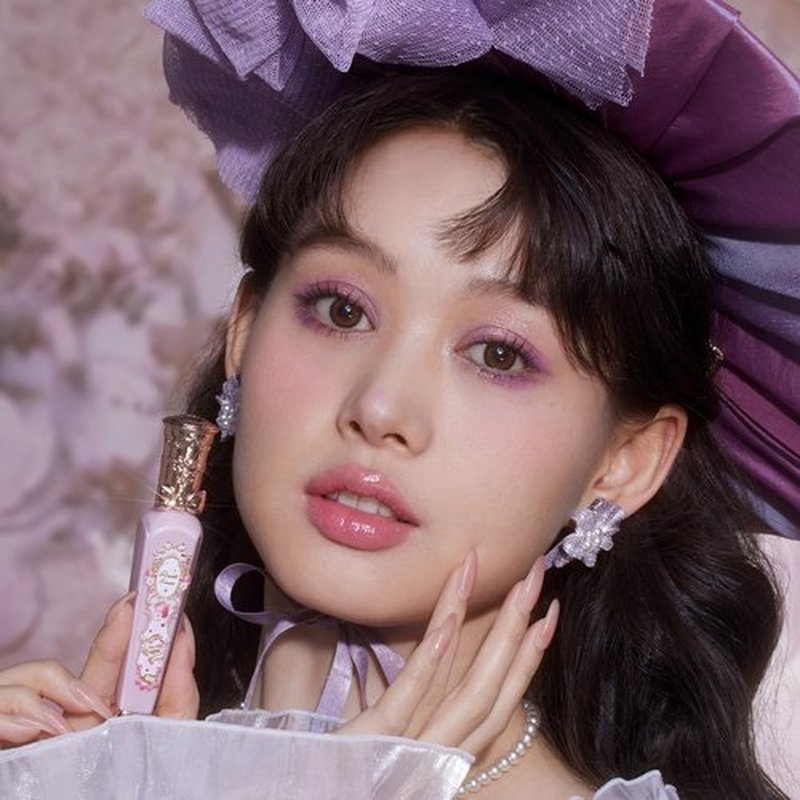 Flower Knows Violet Strawberry Rococo Glowy Lip Gloss,Moisturizing Baby Pink Plumping Lip Oil,Hydrating Lip Tint for Girls&Women,Vegan & Cruelty-Free,0.12 Fl Oz(G01 Strawberry Macaron)