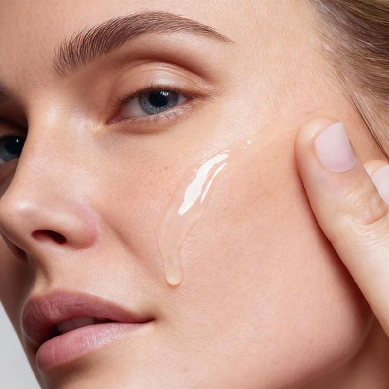 MATRÚM Organic Barrier Repair Face Oil, Deep Hydration & Redness Soothing, Firming & Brightening with Squalane, Niacinamide, Vitamin E & Rosehip Seed Oil, Gua Sha Oil for Dry & Sensitive Skin