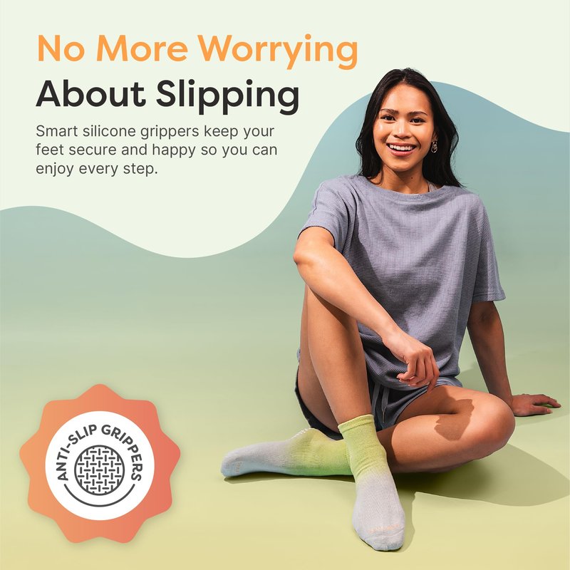 ZenToes Moisturizing Socks for Dry Cracked Feet - Bamboo Viscose Blend Spa Socks with Aloe Vera Gel Lining, Non-Slip Grippers, Self Care Gifts, Stocking Stuffers for Women (Mint Sky, 1 Pair)