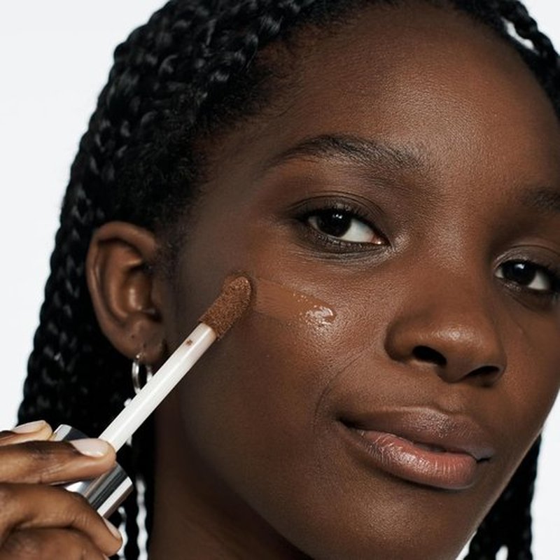 Clinique Beyond Perfecting Foundation & Concealer - Full Coverage for All Skin Types | Natural Matte Finish