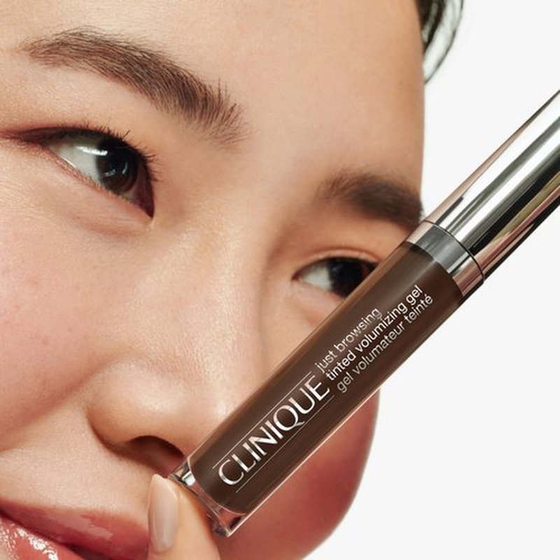 Clinique Just Browsing Tinted Volumizing Gel | Waterproof + Smudgeproof | Non-clumping, Non-flaking, Soft Brown, 0.17 Fl Oz