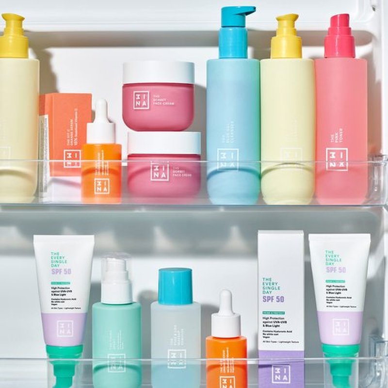 3ina MAKEUP - Vegan - Cruelty Free - The Blue Gel Cleanser - Blue - Makeup remover - Refreshing micellar formula - Aloe & Hamamelis - Smooths, calms, refresh and purifies skin