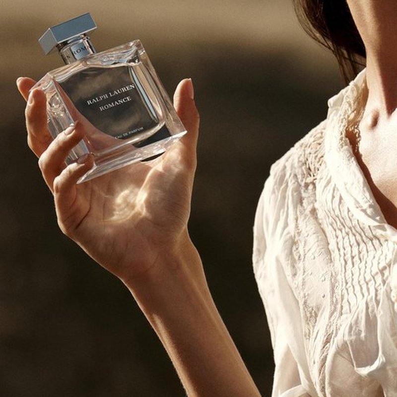 Ralph Lauren Fragrances - Romance Eau de Parfum for Women - Floral & Woody Scent with Rose, Jasmine & Berries