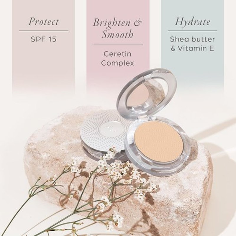 PÜR MINERALS Chisel Brush & 4-in-1 Pressed Mineral Foundation Bundle with SPF 15