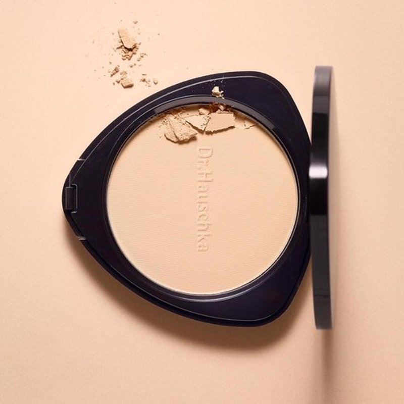 Dr. Hauschka Compact Powder - Translucent Mineral Formula for All Skin Tones | 0.28 oz Silky Finish