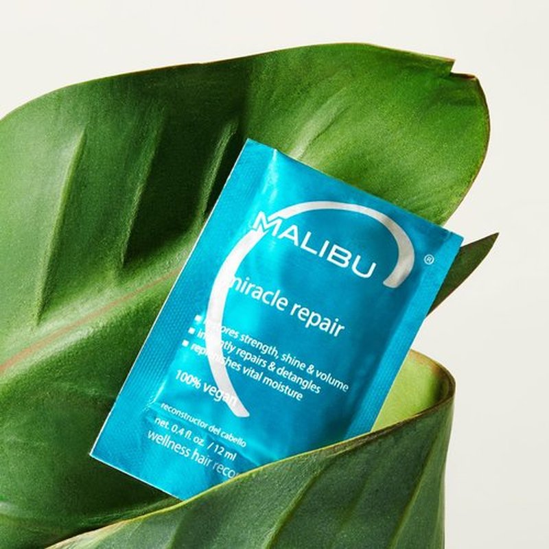 Malibu C Miracle Repair Reconstructor - Nourishing Hair Treatment for Weak, Damaged Strands - Flax Protein & Vitamin B5 for Moisture (12 Packets)