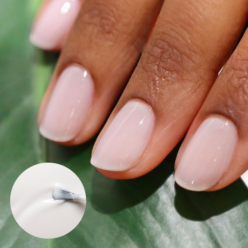 Manucurist Green Quick Dry Nail Polish Milky White - Sheer White Nail Polish - 9-Free, Plant-Based and Vegan - Non Toxic - Natural Classic - Nails Care - Manicure - Made in France - 0.5 fl oz