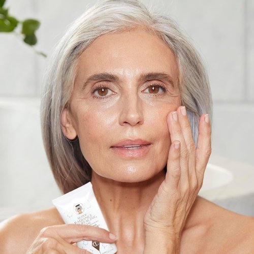 Charlotte Tilbury Super Radiance Face Exfoliator - Gentle Exfoliating Mask with Salicylic & Glycolic Acid | Refines Pores & Boosts Glow