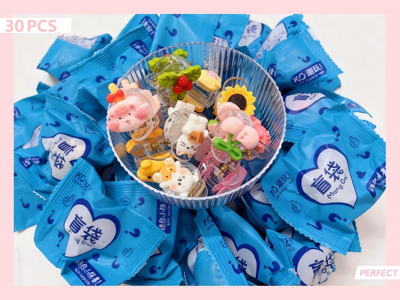 Wnqou 30PCS Cute Hair Clip Blind Bags, Random Cartoon Animal Fruit Mini Hair Claws Surprise Blind Box, Cute Daily Styling Hair Clip, Adorable Hair Accessories for Girls Kids ﻿ ﻿