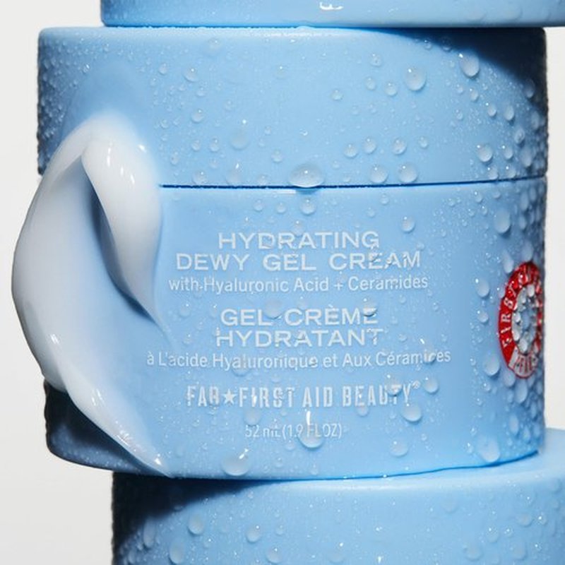 First Aid Beauty - Hydrating Dewy Gel Cream, Lightweight Oil-Free Facial Moisturizer with Hyaluronic Acid and Ceramides, Helps Reduce Excess Oil Build Up & Improve Skins Hydration, 1.9 FL oz