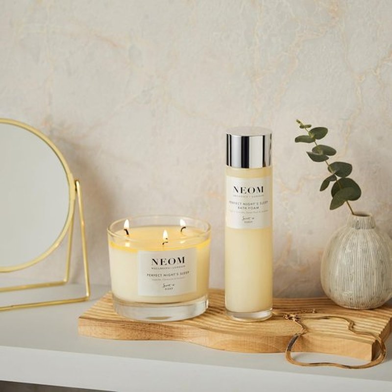 NEOM Perfect Night's Sleep Bath Foam - 100% Natural Lavender & Jasmine | 200ml | Soothing Aloe & Sweet Almond Oil