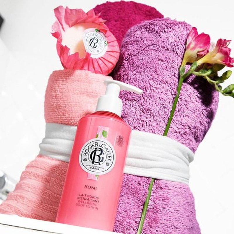 Roger & Gallet | Nourishing Body Lotion for Women | Rose Scent - 8.4 oz Bottle