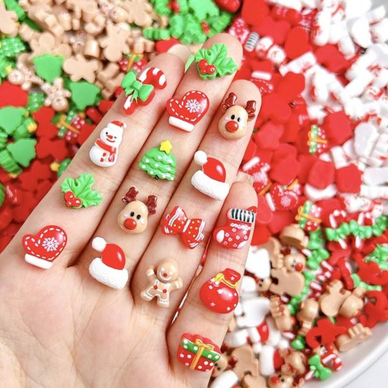 40Pcs Christmas Nail Charms Mixed 3D Nail Art Craft Resin Charms Cute Nail Design Xmas Nail Charms and Gems Snowflake Christmas Tree Snowman Elk Gingerbread Man Nail Accessories for Women DIY Manicure