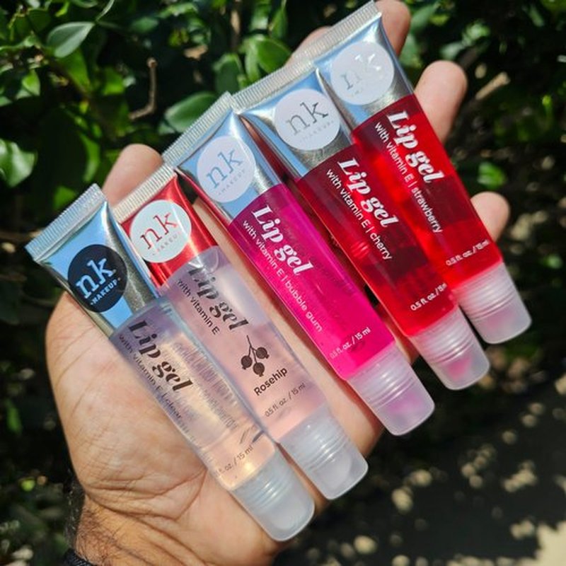 The Make-Up Artist Project 5 Pack Variety Bundle of Lip Gels With Viatmin E - Clear, Rosehip, Strawberry, Cherry, and Bubble Gum Hydrating Lip Glosses