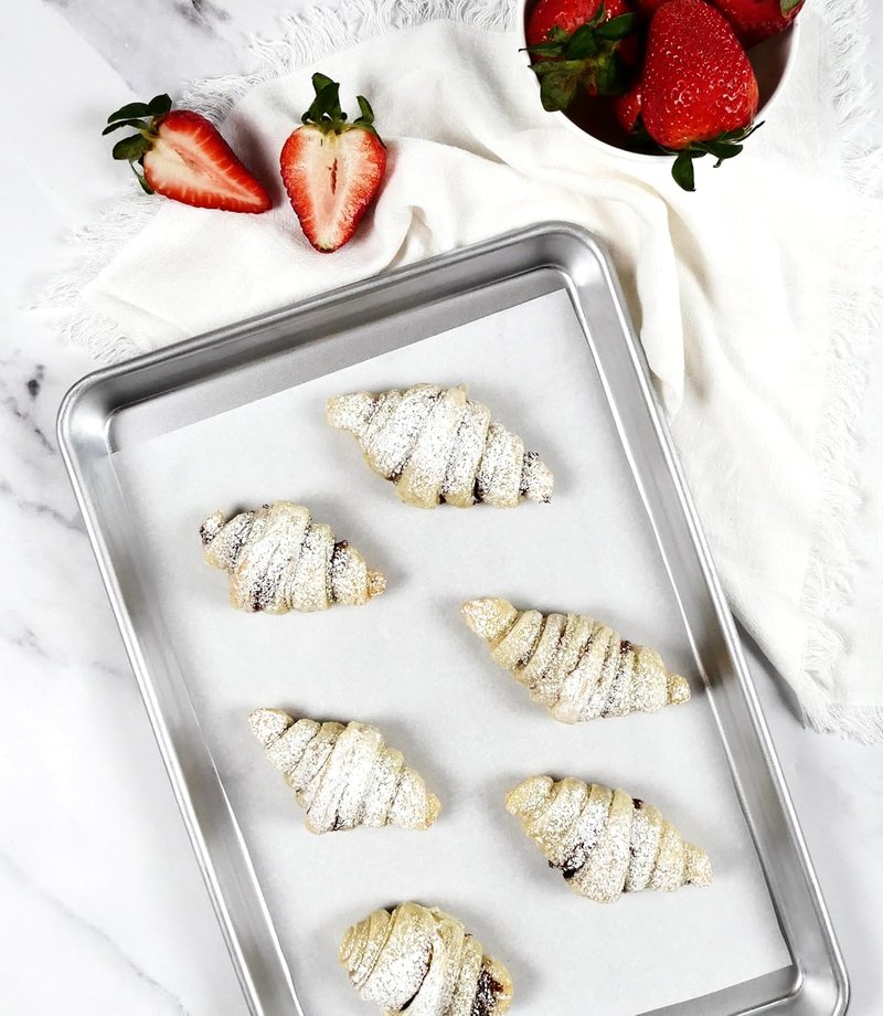 USA Pan Bakeware | Traditional Aluminized Steel Quarter Sheet Baking Pan - Uncoated Design
