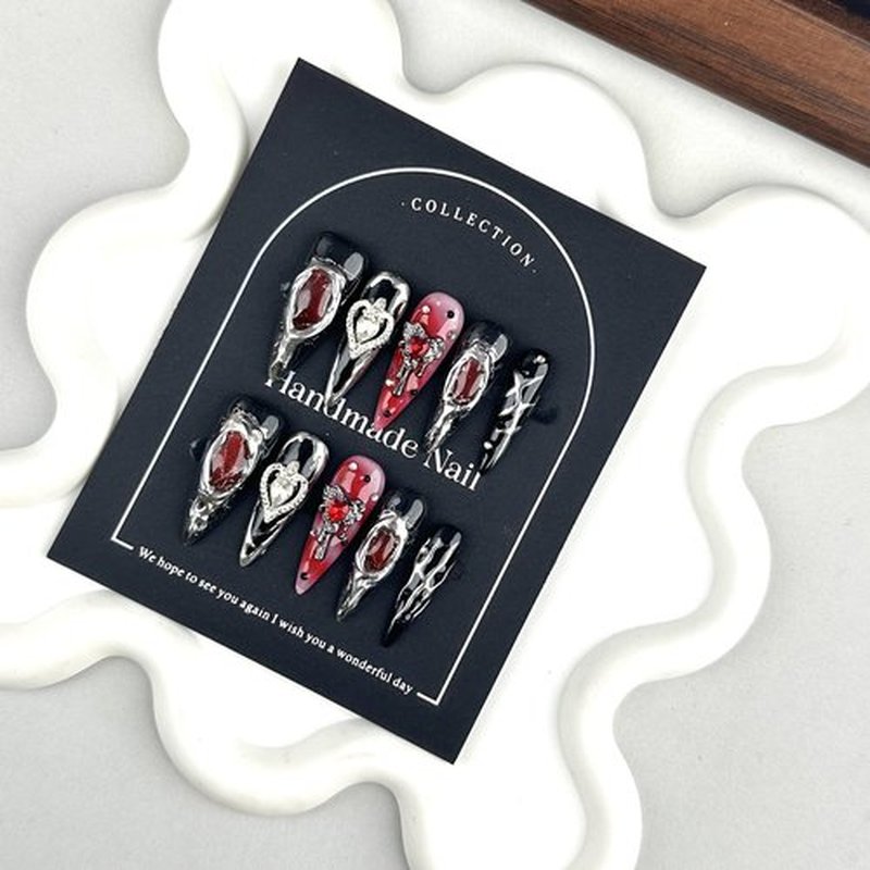 100% 5D Handmade Press on Nails with Heart Charms Long Stiletto Nails Press ons- Balck False Nails Ombre Red Press on Nails Halloween Fake Nails for Women Girls Daily Wear DIY Manicure Size M