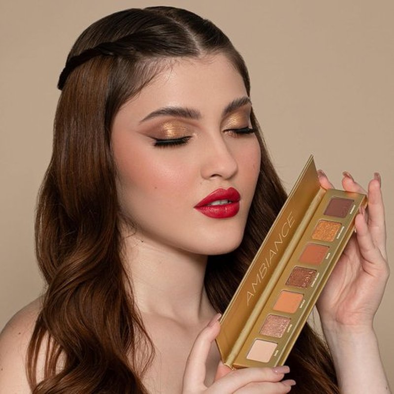 Sigma Beauty Ambiance Mini Eyeshadow Palette - Vibrant Shades for Stunning Looks