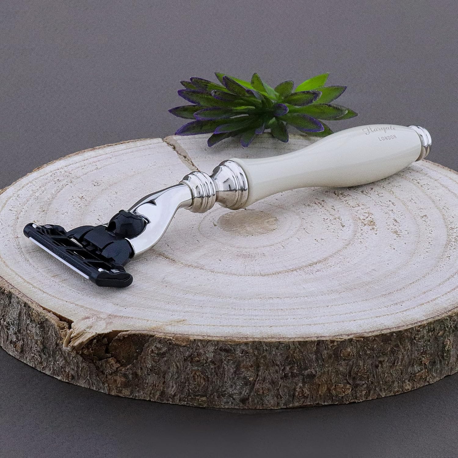 Haryali London Hand Assembled Ivory 3 Edge Stunning Shaving Razor