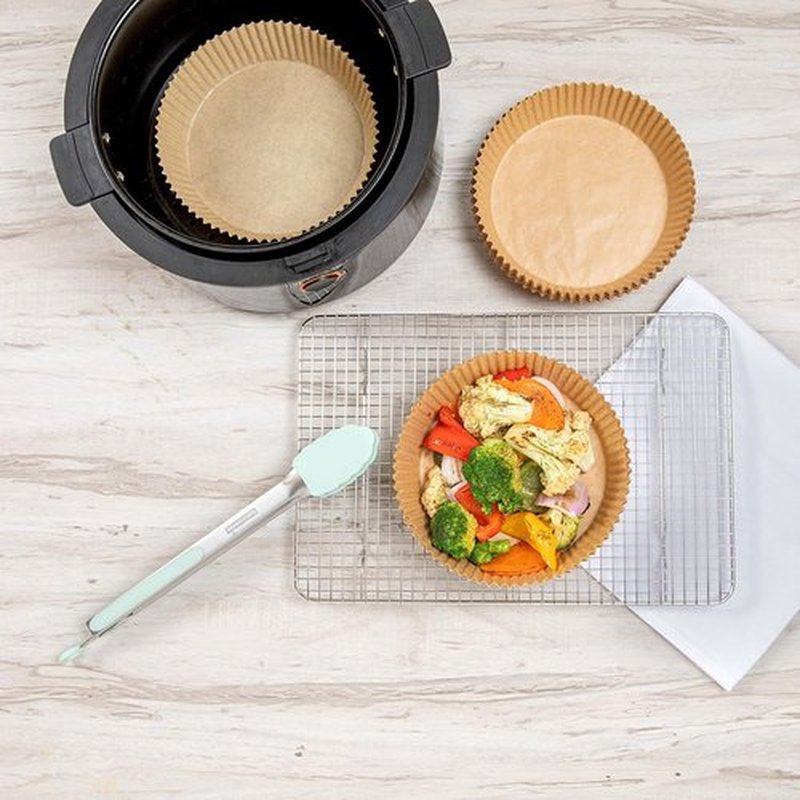 Restaurantware Air Fryer Liners - 100 No-Stick Silicone Coated, Unbleached Food-Grade Paper | 6.3 x 6.3 x 1.8 Inch