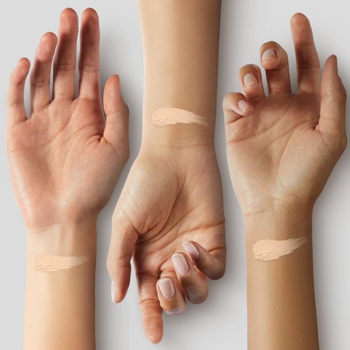 Almay Clear Complexion Acne Foundation Makeup with Salicylic Acid, Medium Coverage, Soft Matte Finish, Hypoallergenic, Cruelty- & Fragrance-Free, Dermatologist Tested, 200 Buff, 1 fl oz